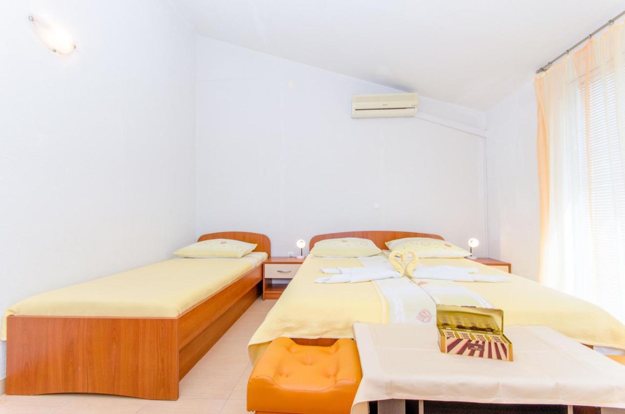 Knezovicapartments Živogošće المظهر الخارجي الصورة